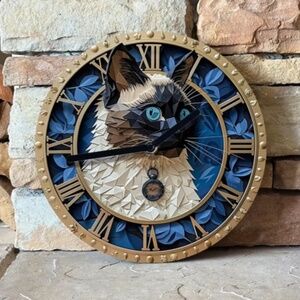 NIB! Gorgeous Detailed Blue Eyed Siamese Cat Clock!
